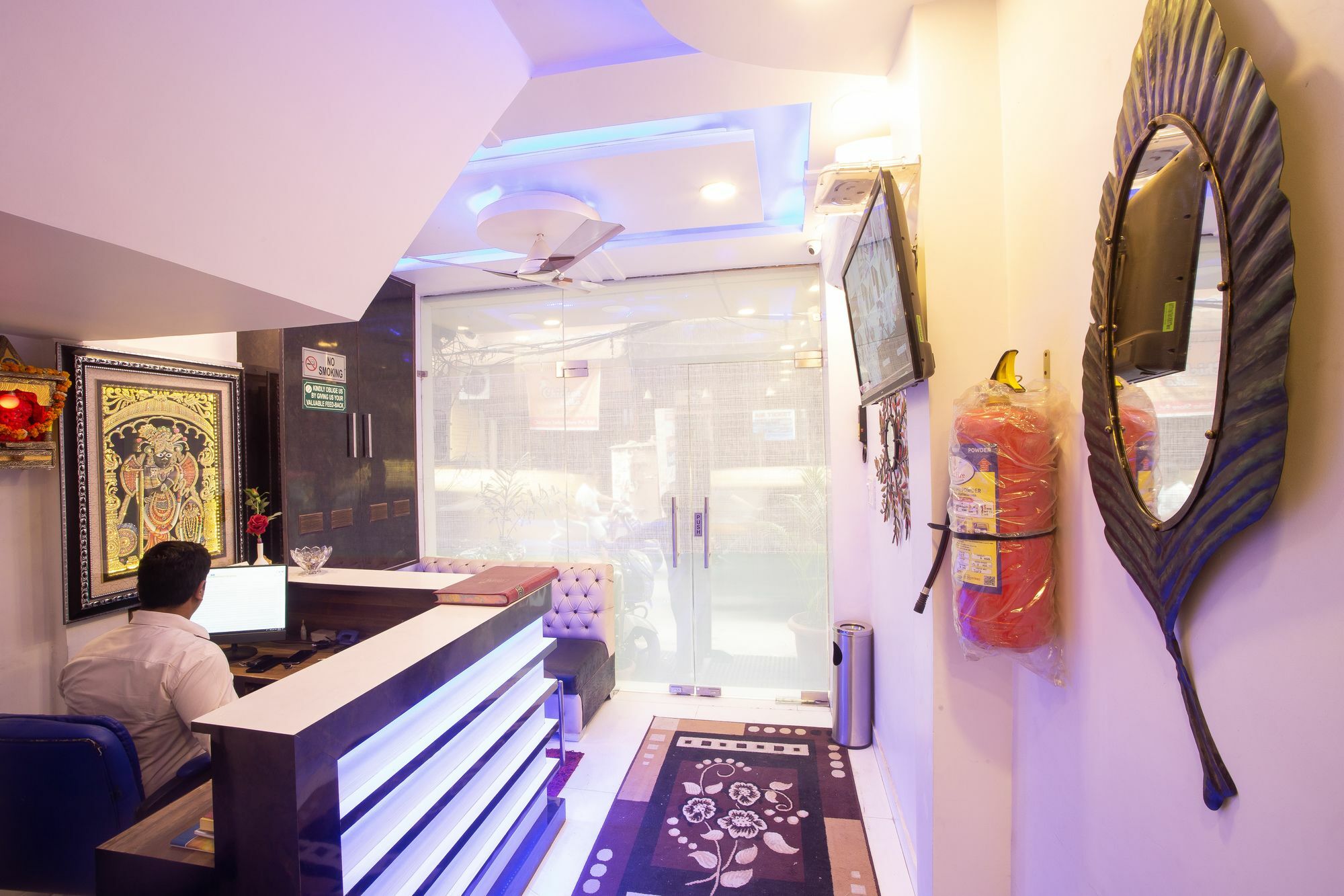 Hotel Sarthak Palace - By Pooja Hospitality New Delhi