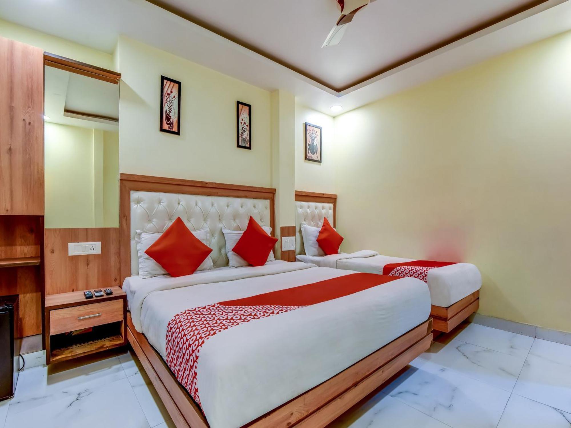Hotel Sarthak Palace - By Pooja Hospitality New Delhi